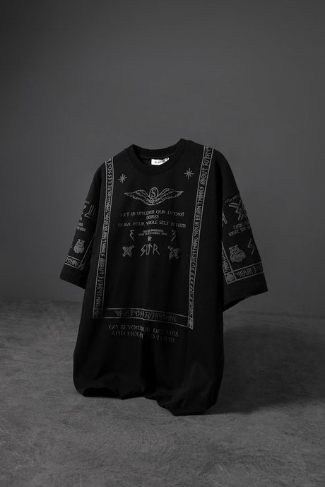 Men's Black Embossed Print Oversize T-shirt