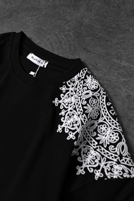 Men's Black Shoulder and Back Embroidered Oversize T-shirt